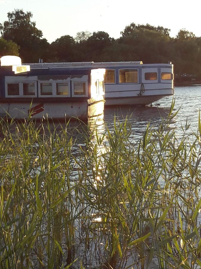 Zimmer Und Apartment Rosi Krakow am See Eksteriør bilde